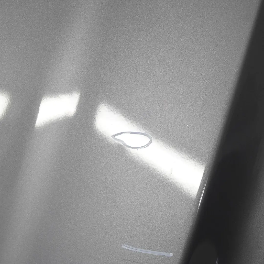 Puerta Trasera Derecha Tapa Maletero Oyster Grey - KNG para Renault Trafic III con número de pieza 901002765R Renault Trafic III Puerta Trasera Derecha Tapa Maletero Oyster Grey - KNG - SKU 901002765R-OSG - Número de pieza 901002765R