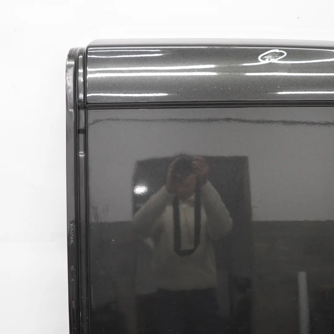 Puerta Trasera Derecha Tapa Maletero Midnight Black para Renault Trafic III con número de pieza 901007780R Renault Trafic III Puerta Trasera Derecha Tapa Maletero Midnight Black - SKU 901007780R-MID - Número de pieza 901007780R