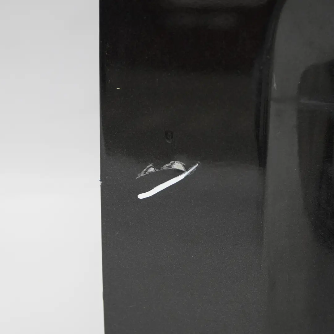 Puerta Trasera Izquierda Tapa Maletero Midnight Black - D68 para Renault Trafic III con número de pieza 901017661R Renault Trafic III Puerta Trasera Izquierda Tapa Maletero Midnight Black - D68 - SKU 901017661R-MID - Número de pieza 901017661R