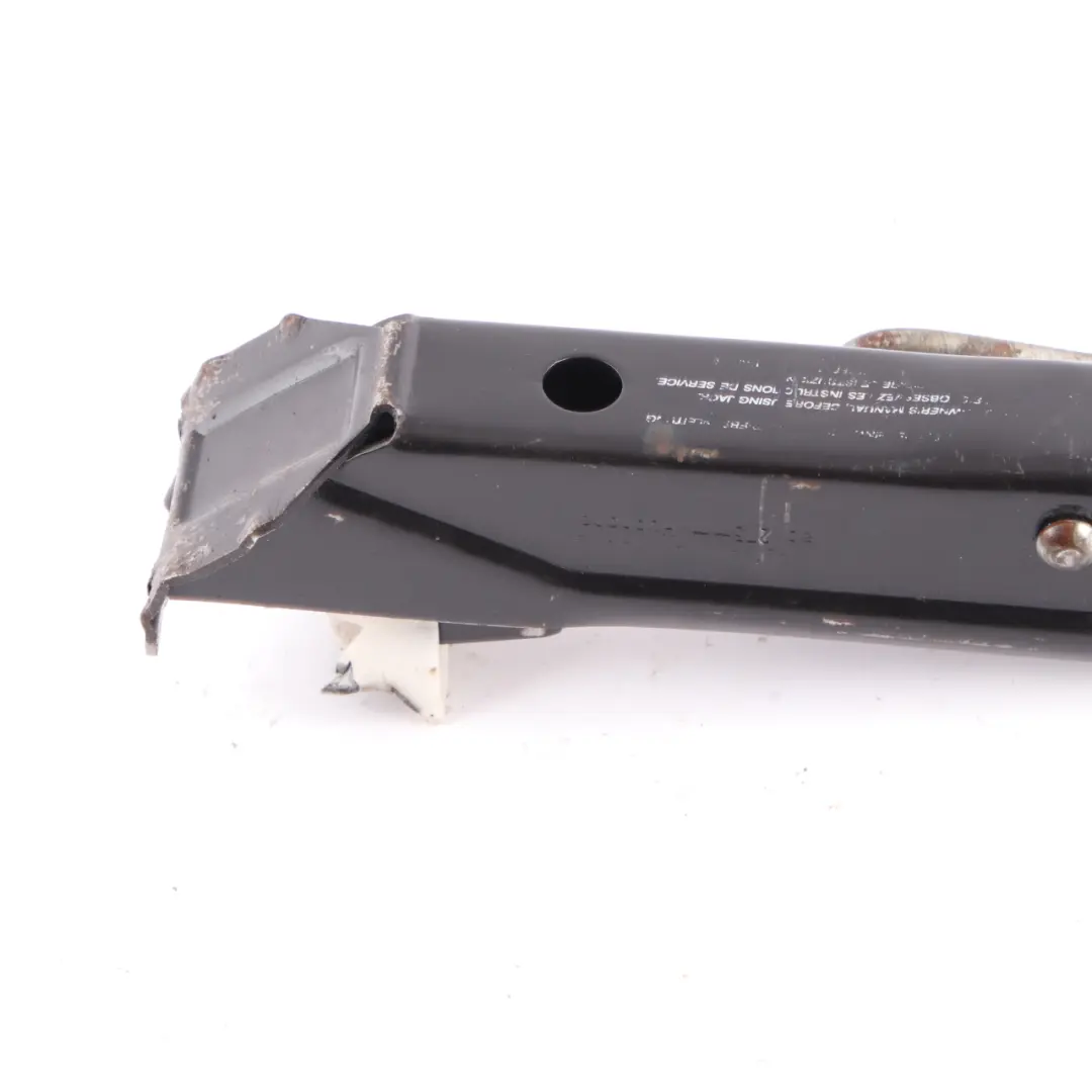 General Motors Lifting Jack Emergency Wheel Tool to GM with Part number 90135101 GM General Motors Lifting Jack Emergency Wheel Tool - SKU 90135101-1 - Part number 90135101