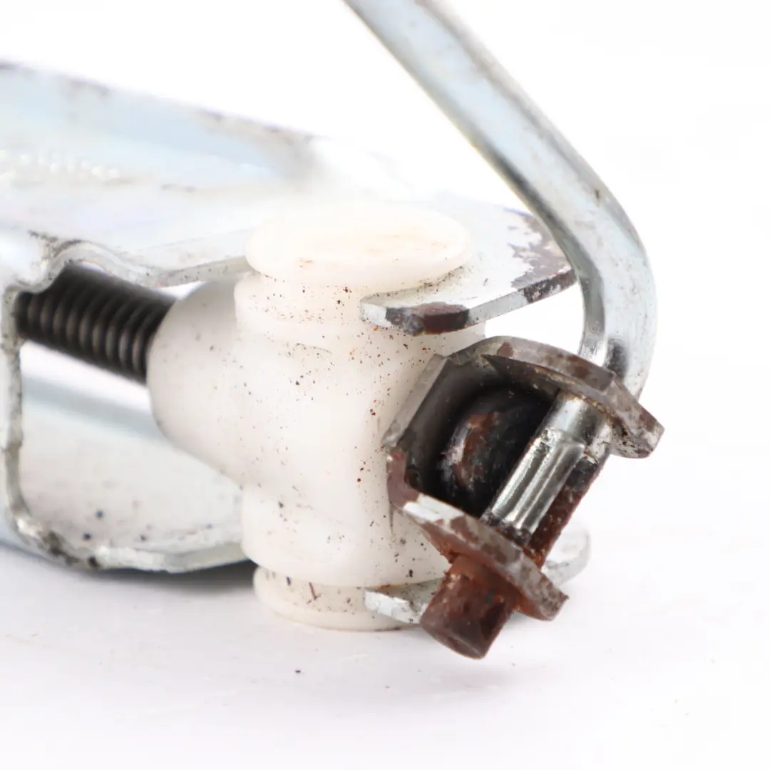 General Motors Lifting Jack Emergency Wheel Tool to GM with Part number 90135101 GM General Motors Lifting Jack Emergency Wheel Tool - SKU 90135101-1 - Part number 90135101