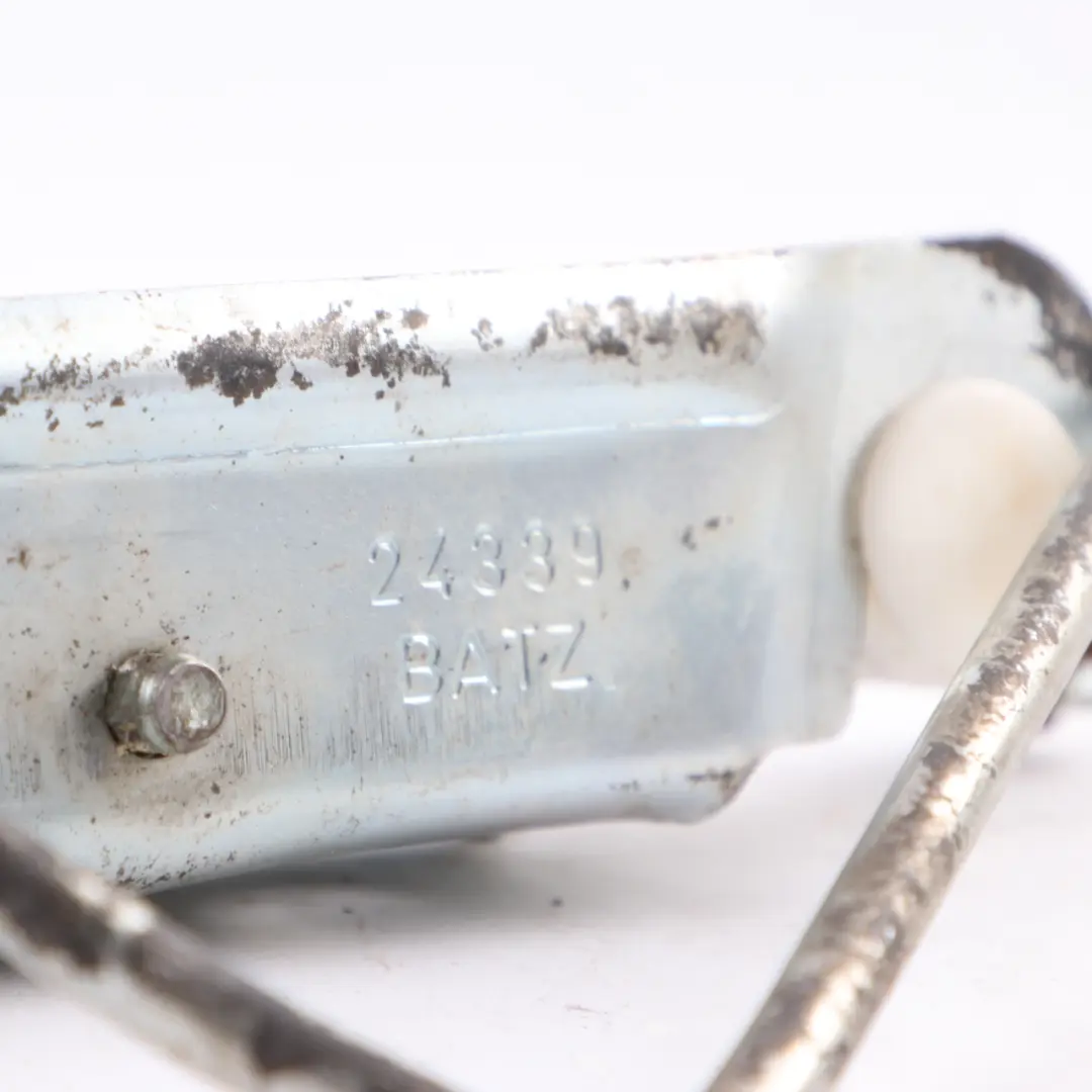 General Motors Lifting Jack Emergency Wheel Tool to GM with Part number 90135101 GM General Motors Lifting Jack Emergency Wheel Tool - SKU 90135101-1 - Part number 90135101