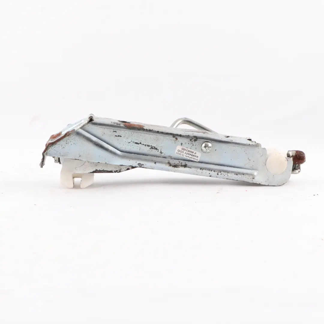 General Motors Lifting Jack Emergency Wheel Tool to GM with Part number 90135101 GM General Motors Lifting Jack Emergency Wheel Tool - SKU 90135101-1 - Part number 90135101