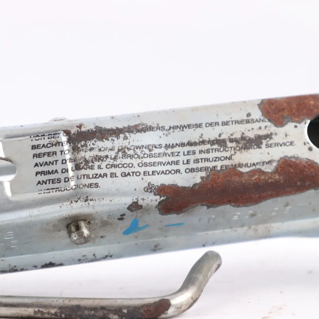 General Motors Lifting Jack Emergency Wheel Tool to GM with Part number 90135101 GM General Motors Lifting Jack Emergency Wheel Tool - SKU 90135101-1 - Part number 90135101