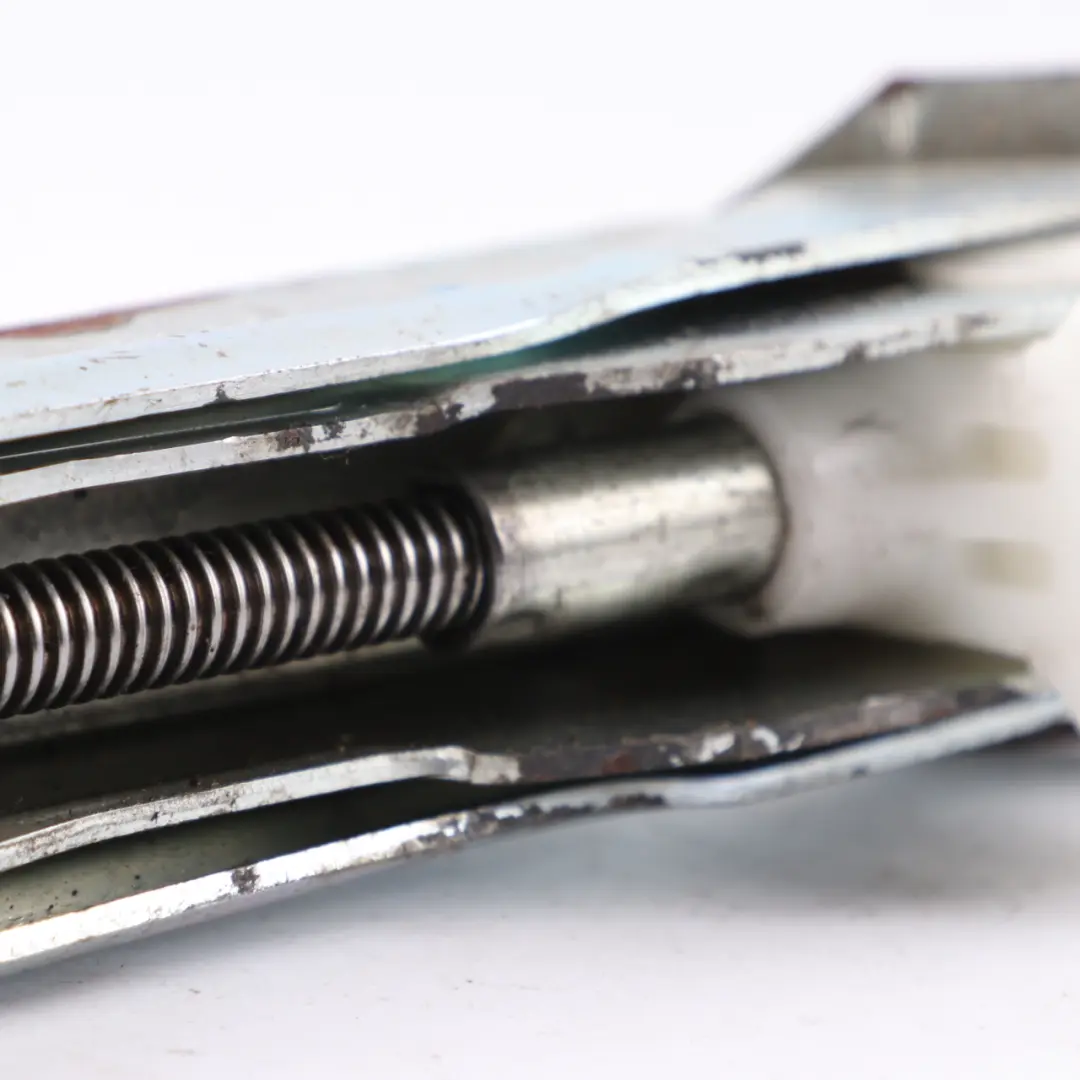 General Motors Lifting Jack Emergency Wheel Tool to GM with Part number 90135101 GM General Motors Lifting Jack Emergency Wheel Tool - SKU 90135101-1 - Part number 90135101