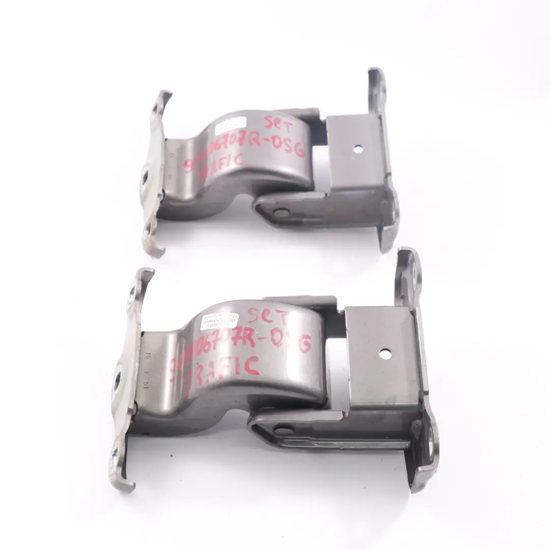 Charnière de porte arrière gauche droite Set Oyster Grey pour Renault Trafic III à propos du numéro de pièce 904006707R Renault Trafic III Charnière de porte arrière gauche droite Set Oyster Grey - SKU 904006707R-OSG - Numéro de pièce 904006707R