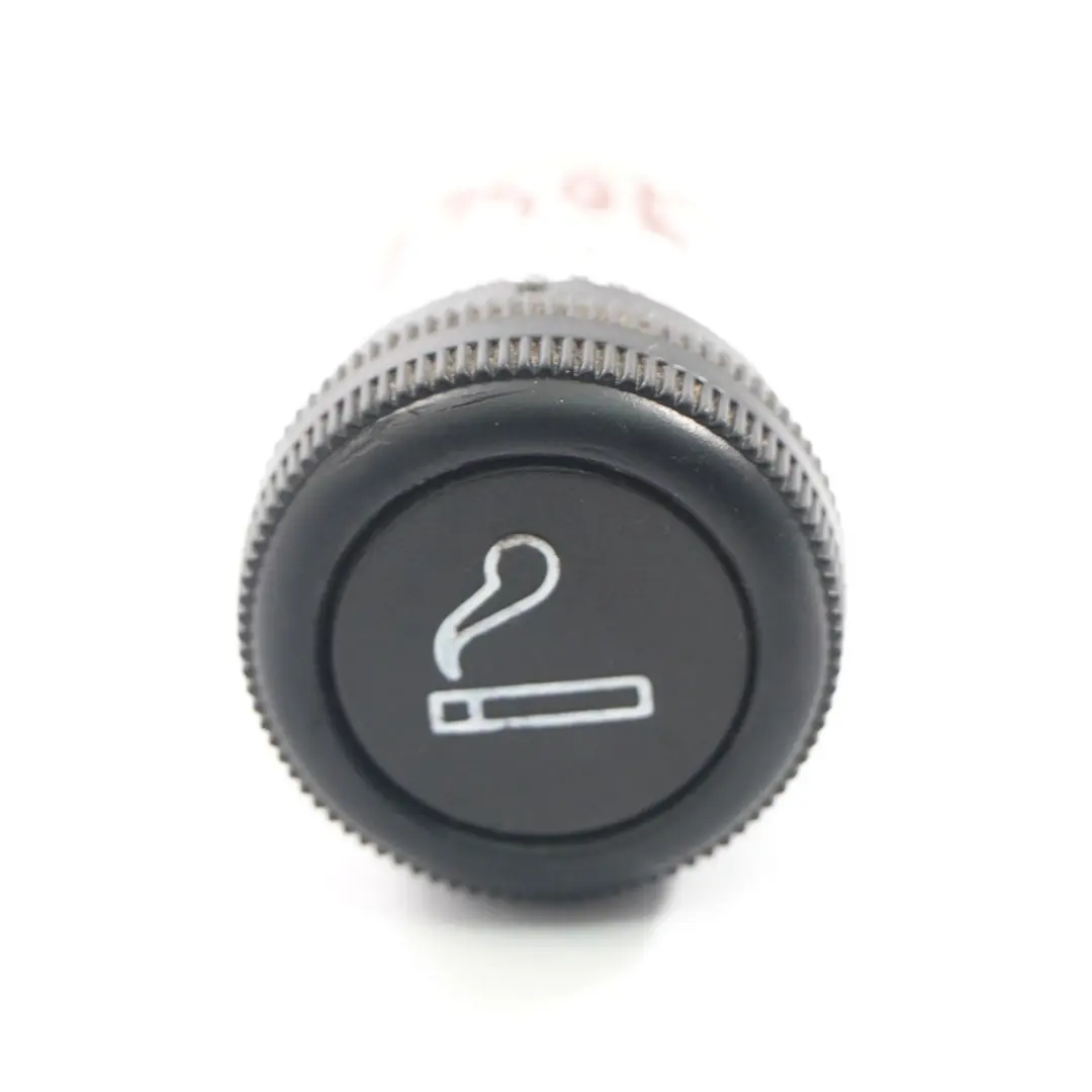 Enchufe del encendedor para Opel Astra 4 G con número de pieza 90461169 Opel Astra 4 G Enchufe del encendedor - SKU 90461169 - Número de pieza 90461169