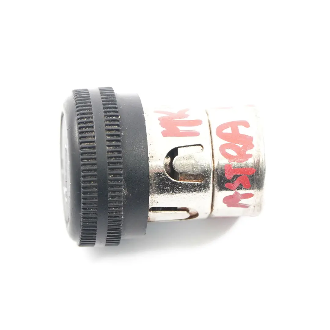 Prise allume-cigare pour Opel Astra 4 G à propos du numéro de pièce 90461169 Opel Astra 4 G Prise allume-cigare - SKU 90461169 - Numéro de pièce 90461169