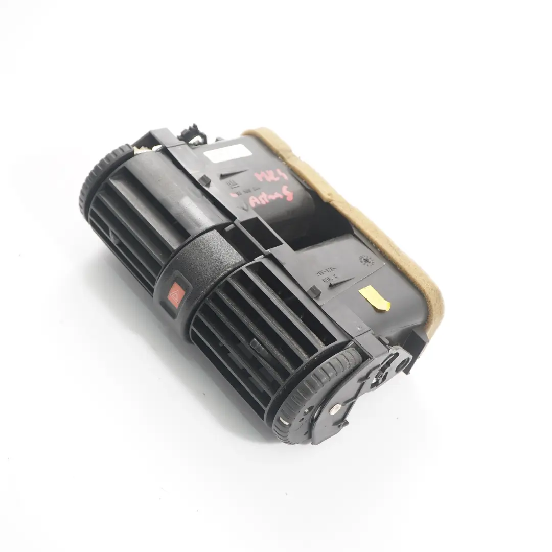 Kratka Nawiewu Środkowa do Opel Astra G o numerze 90560344 Opel Astra G Kratka Nawiewu Środkowa - SKU 90560344 - Numer Części 90560344