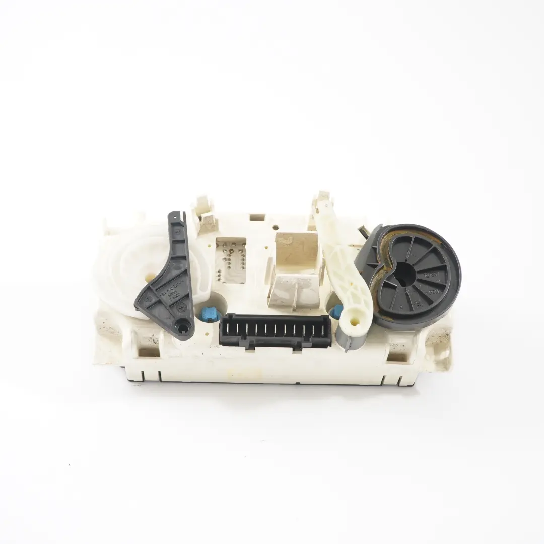 Panneau de Contrôle Climatique Opel Astra G pour à propos du numéro de pièce 90560365 Panneau de Contrôle Climatique Opel Astra G - SKU 90560365 - Numéro de pièce 90560365