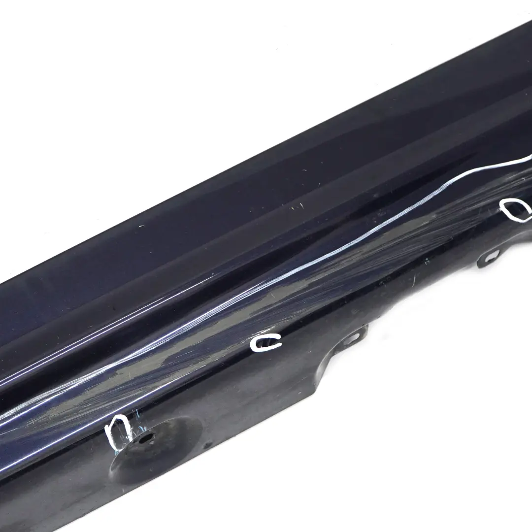 Pannello di calcio laterale sinistro Orientblau - 317 per BMW E46 con numero di parte 9071633 BMW E46 Pannello di calcio laterale sinistro Orientblau - 317 - SKU 9071633-OB - Numero di parte 9071633