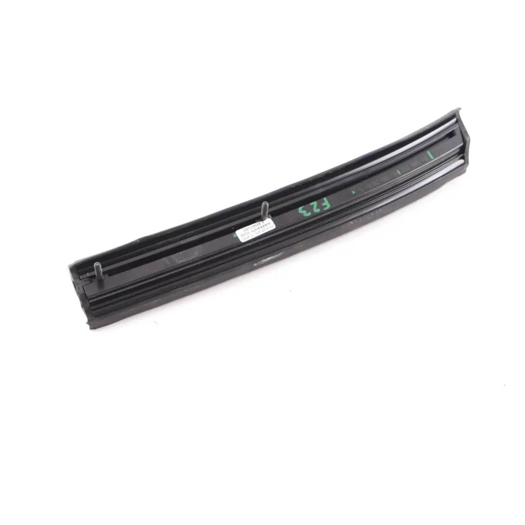 Tetto Cabrio Canale Guarnizione Guida Sinistra Gomma per BMW F23 con numero di parte 9100737 BMW F23 Tetto Cabrio Canale Guarnizione Guida Sinistra Gomma - SKU 9100737 - Numero di parte 9100737