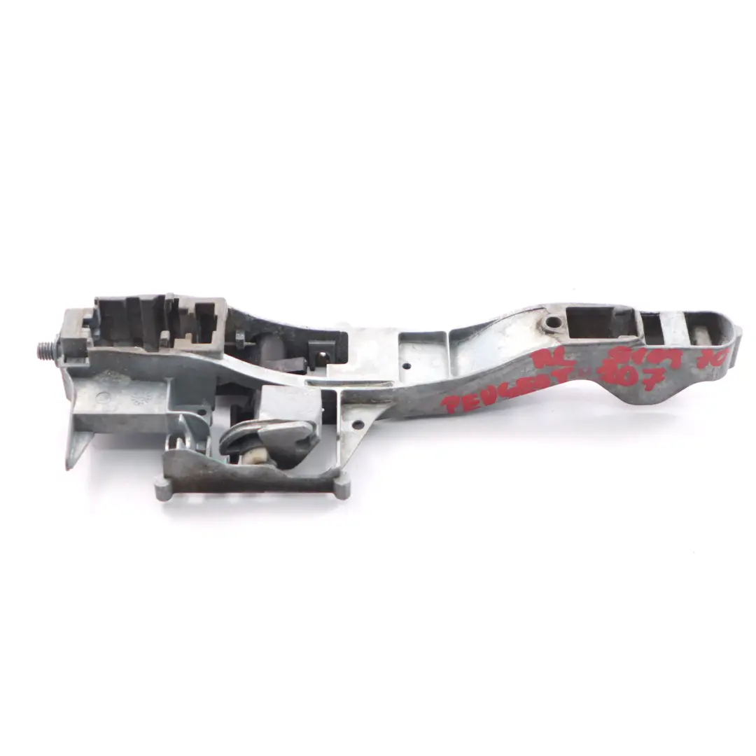Maniglia Porta Base Portante Posteriore Sinistra Staffa per Peugeot 207 con numero di parte 9109 70 Peugeot 207 Maniglia Porta Base Portante Posteriore Sinistra Staffa - SKU 9109 70 - Numero di parte 9109 70