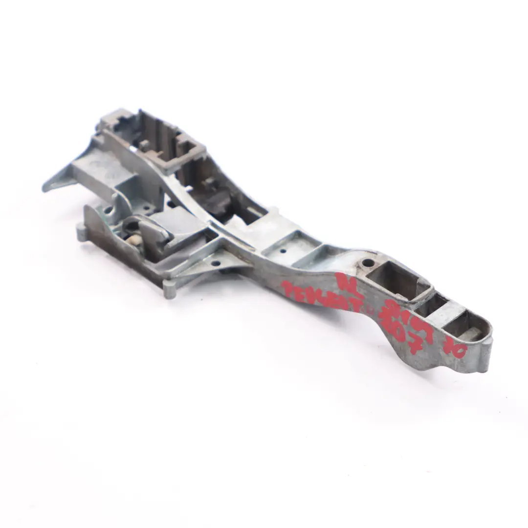 Maniglia Porta Base Portante Posteriore Sinistra Staffa per Peugeot 207 con numero di parte 9109 70 Peugeot 207 Maniglia Porta Base Portante Posteriore Sinistra Staffa - SKU 9109 70 - Numero di parte 9109 70