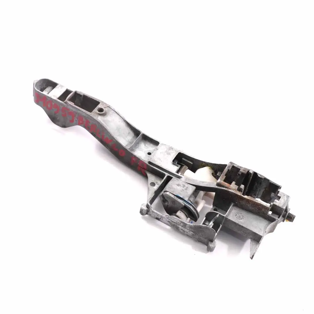  Citroen Berlingo Door Handle Grab Base Carrier Front Right O/S Outside - SKU 910959 - Part number 910959