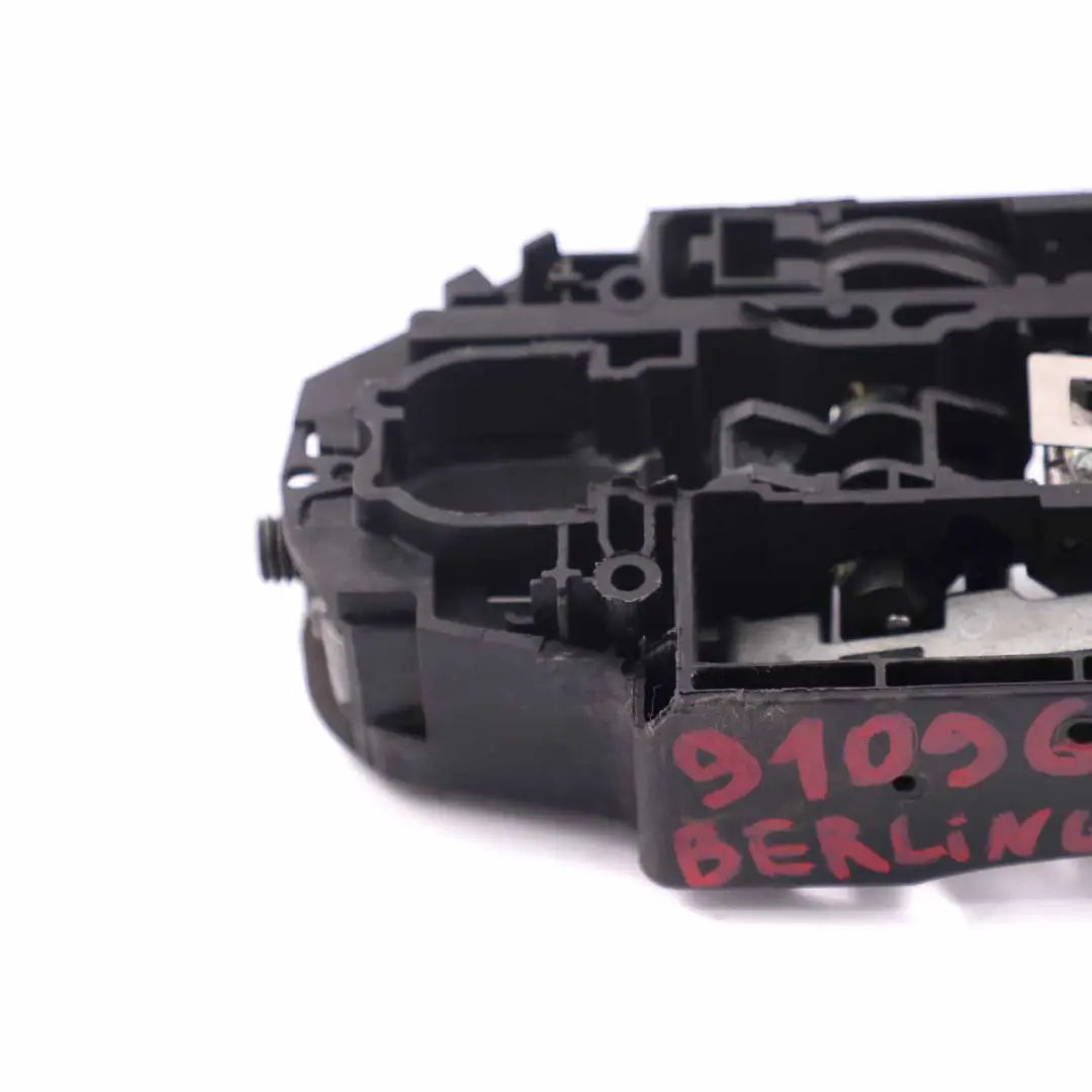 Citroen Berlingo Hand griff Träger hinten links Tür Kofferraum Basis für mit Teilenummer 910961 Citroen Berlingo Hand griff Träger hinten links Tür Kofferraum Basis - SKU 910961 - Teilenummer 910961