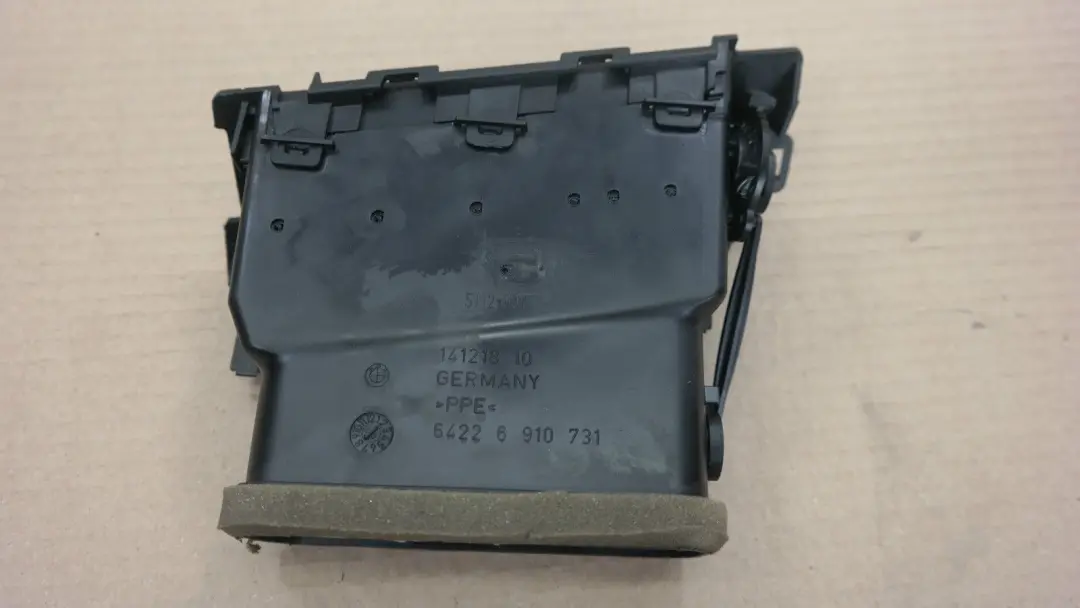 FRESH AIR VENT GRILLE PASSENGER SIDE LEFT N/S 9112203 to BMW 5 Series E60 E61 LCI with Part number 64229112203 BMW 5 Series E60 E61 LCI FRESH AIR VENT GRILLE PASSENGER SIDE LEFT N/S 9112203 - SKU rhd-9112203 - Part number 64229112203