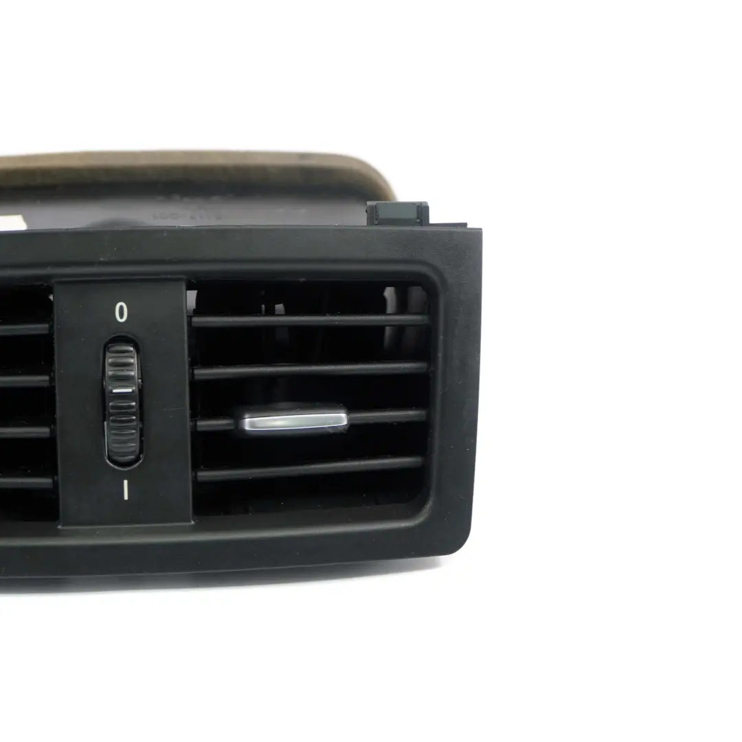 Kratka wlotu powietrza tylna do BMW E60 E61 LCI o numerze 6932023 BMW E60 E61 LCI Kratka wlotu powietrza tylna - SKU 9112213 - Numer Części 6932023