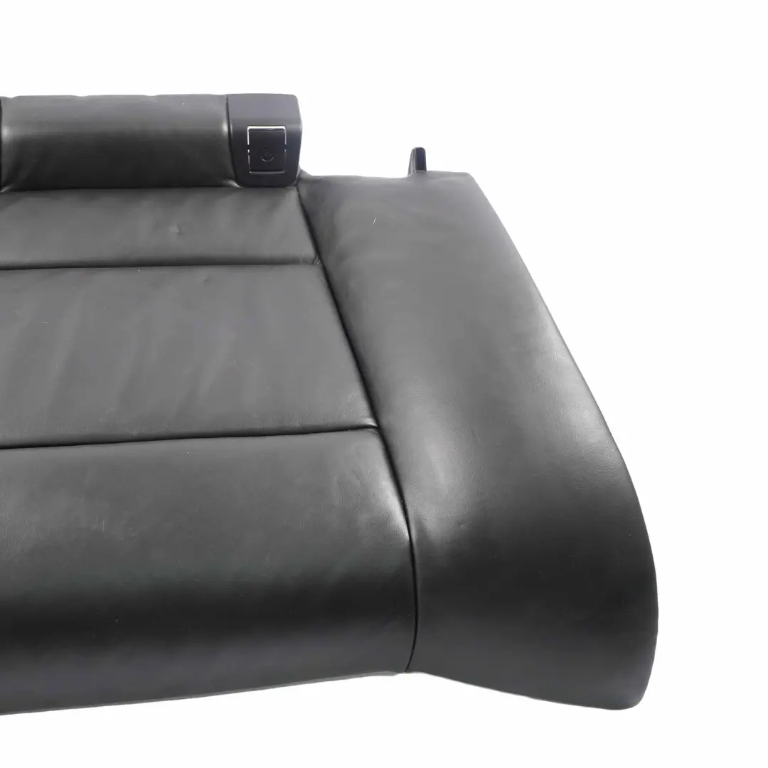 Sitzbezug Hinten Links Leder Walknappa Schwarz für BMW E93 Cabrio mit Teilenummer 9112377 BMW E93 Cabrio Sitzbezug Hinten Links Leder Walknappa Schwarz - SKU 9112377 - Teilenummer 9112377