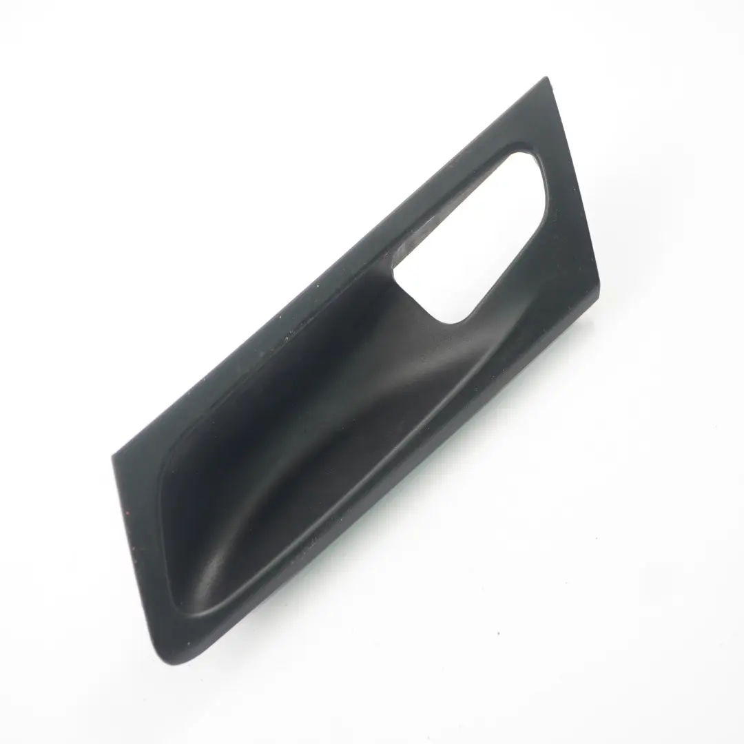 Agarradera Apertura Puerta Trasera Izquierda Cubierta Negro para BMW X6 E71 con número de pieza 9112431 BMW X6 E71 Agarradera Apertura Puerta Trasera Izquierda Cubierta Negro - SKU 9112431 - Número de pieza 9112431