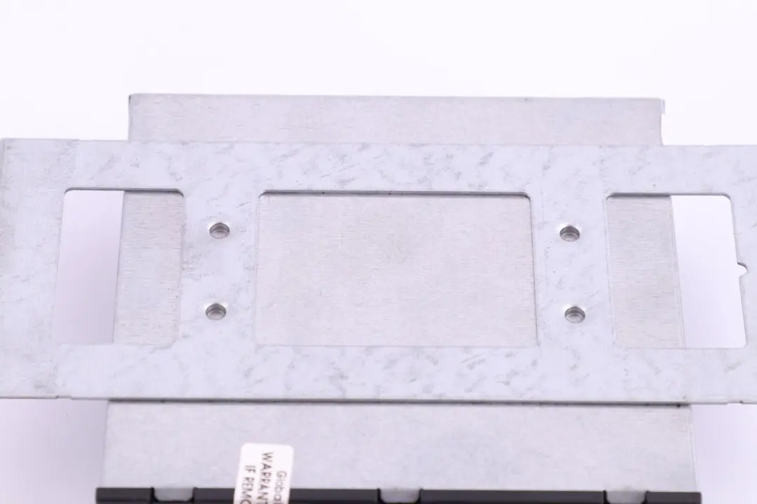 Przetwornik Moduł Napięcia DCDC do BMW E81 E87 LCI E90 o numerze 9113348 BMW E81 E87 LCI E90 Przetwornik Moduł Napięcia DCDC - SKU 9113348 - Numer Części 9113348