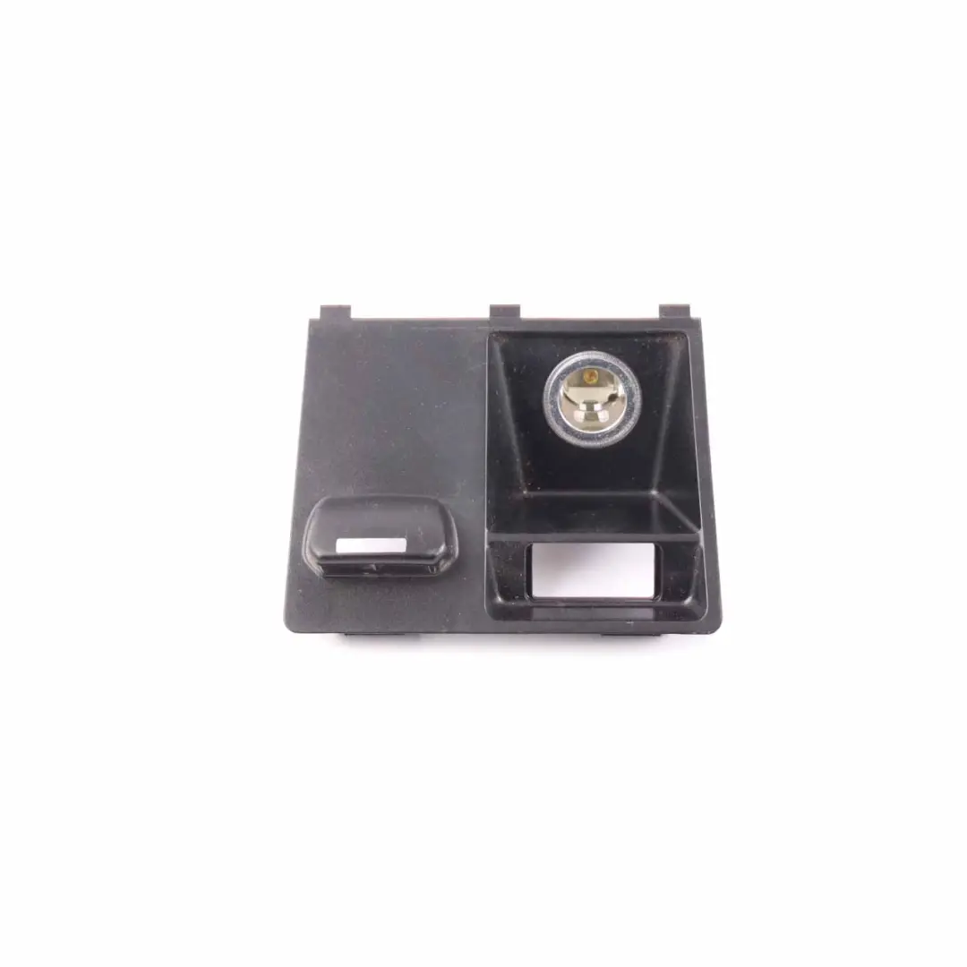 BMW X5 E70 USB AUX Prise courant Couvercle connecteur Panneau Noir - SKU 9115084 - Numéro de pièce 9115084