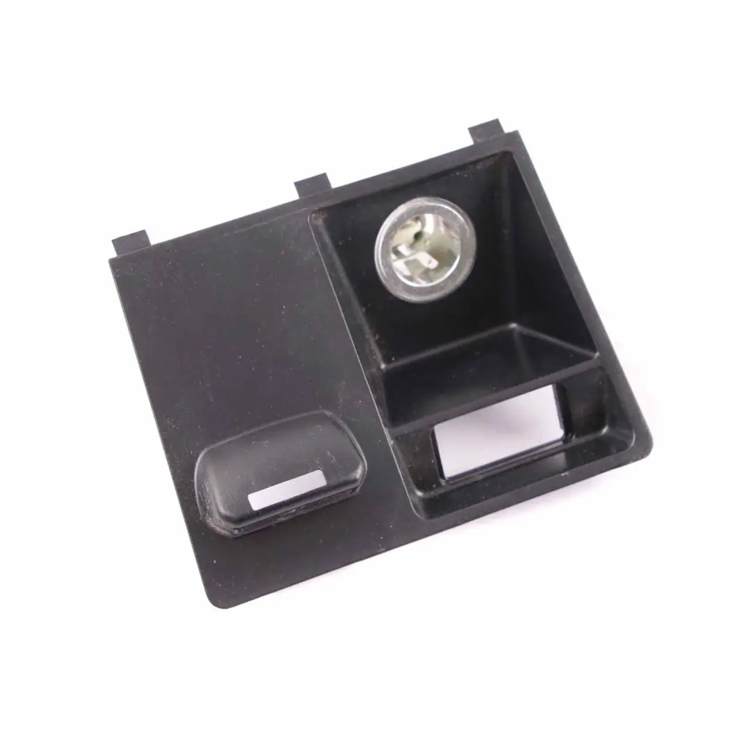 BMW X5 E70 USB AUX Prise courant Couvercle connecteur Panneau Noir - SKU 9115084 - Numéro de pièce 9115084