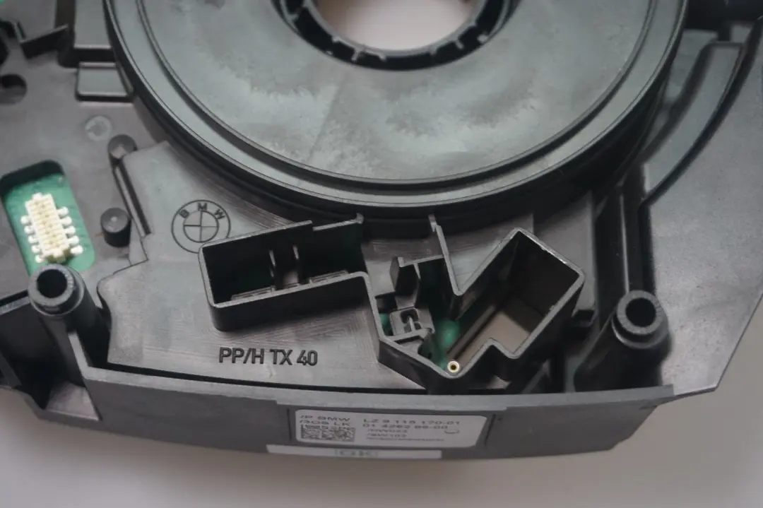 Steering Column Switch Cluster 9115183 to BMW 5 6 Series E60 E61 E63 E64 with Part number 9115170 BMW 5 6 Series E60 E61 E63 E64 Steering Column Switch Cluster 9115183 - SKU 9115170 - Part number 9115170