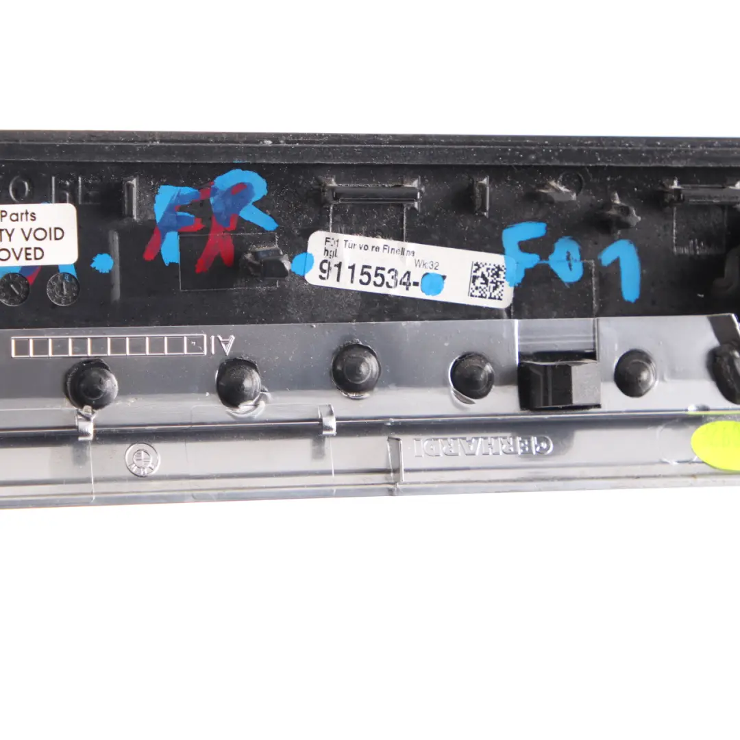 Baguette porte BMW F01 F02 Habillage du capot avant droit Fineline Gloss pour à propos du numéro de pièce 9115534 Baguette porte BMW F01 F02 Habillage du capot avant droit Fineline Gloss - SKU 9115534 - Numéro de pièce 9115534