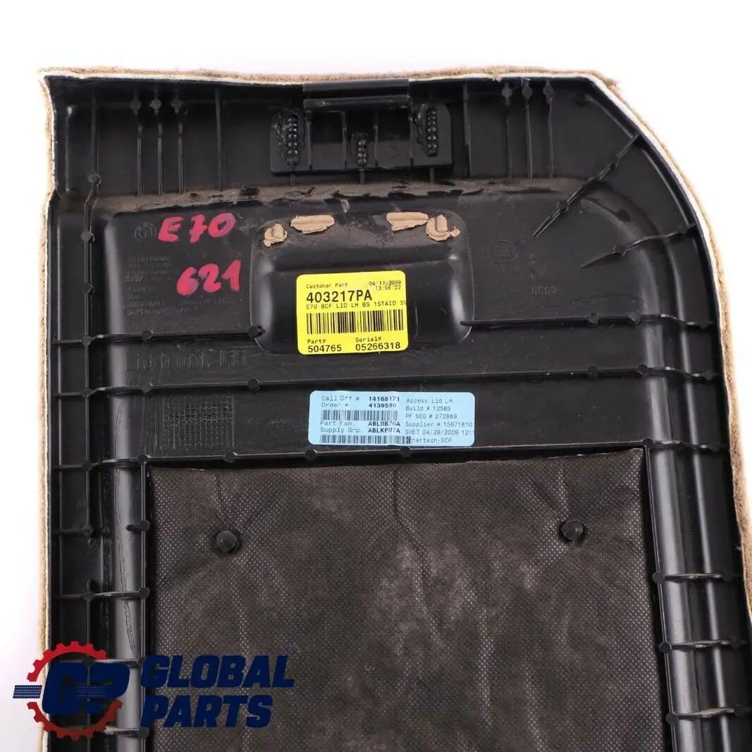 Lewa Osłona Boczek Bagażnika Lewy Beż do BMW X5 E70 o numerze 9115621 BMW X5 E70 Lewa Osłona Boczek Bagażnika Lewy Beż - SKU 9115621 - Numer Części 9115621