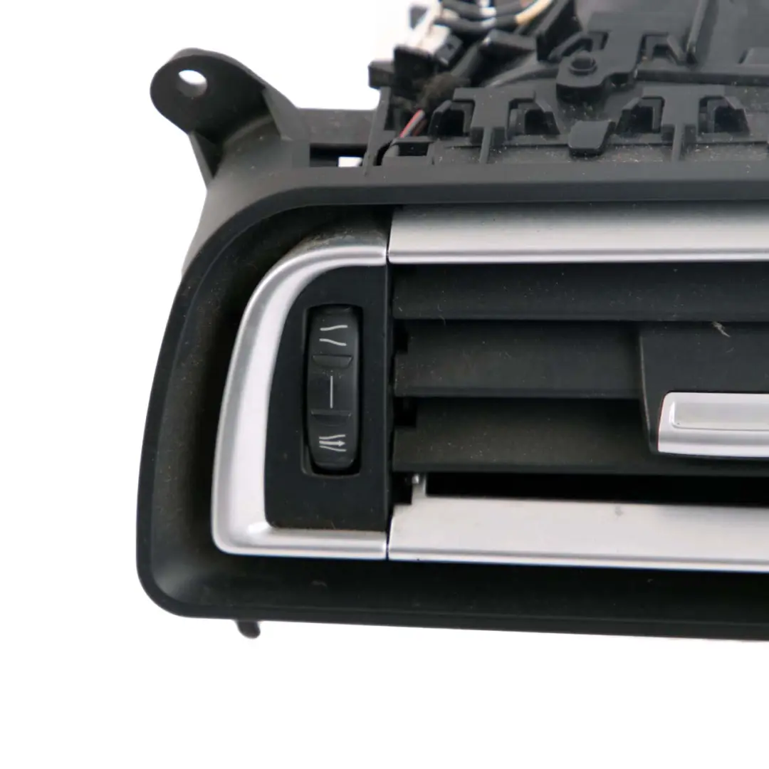 Kratka Nawiewu Centralna Deski Rozdzielczej do BMW F01 F02 F03 o numerze 9115860 BMW F01 F02 F03 Kratka Nawiewu Centralna Deski Rozdzielczej - SKU 9115860 - Numer Części 9115860