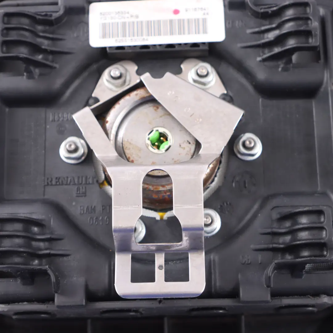 Steering Wheel Air Module Driver Side Black to Vauxhall Vivaro A with Part number 91167641 Vauxhall Vivaro A Steering Wheel Air Module Driver Side Black - SKU 91167641 - Part number 91167641