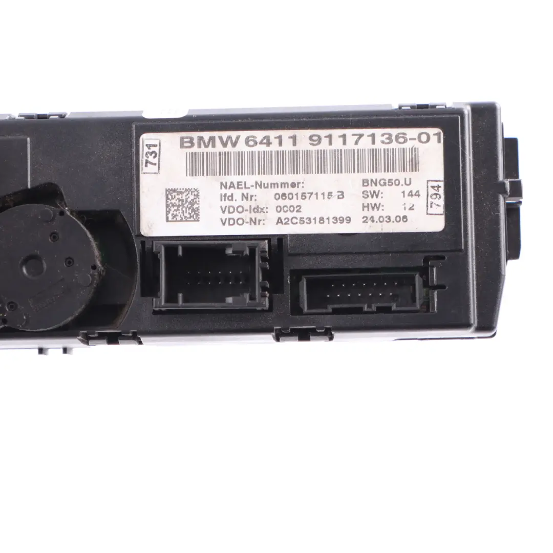 Bedienteil Klimaautomatik für BMW 1 3 er E81 E87 E88 E90 E91 E92 E93 mit Teilenummer 9117136 BMW 1 3 er E81 E87 E88 E90 E91 E92 E93 Bedienteil Klimaautomatik - SKU 9117136-1 - Teilenummer 9117136