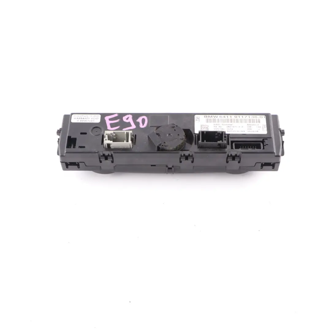 Bedienteil Klimaautomatik für BMW 1 3 er E81 E87 E88 E90 E91 E92 E93 mit Teilenummer 9117136 BMW 1 3 er E81 E87 E88 E90 E91 E92 E93 Bedienteil Klimaautomatik - SKU 9117136-1 - Teilenummer 9117136