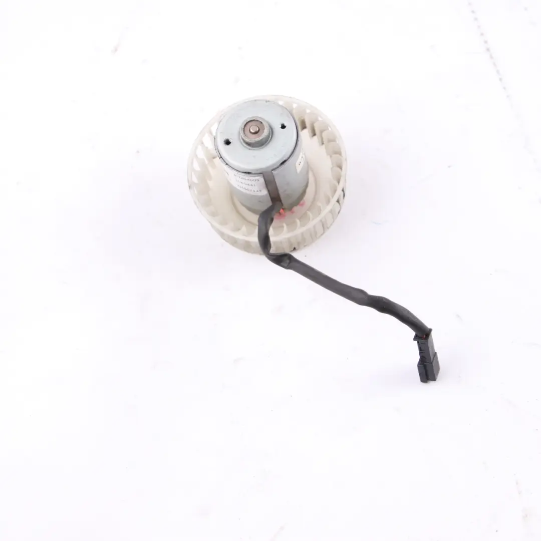 Heater Blower Motor Rear 3rd Seat Row 12V to BMW X5 E70 with Part number 9118074 BMW X5 E70 Heater Blower Motor Rear 3rd Seat Row 12V - SKU 9118074 - Part number 9118074