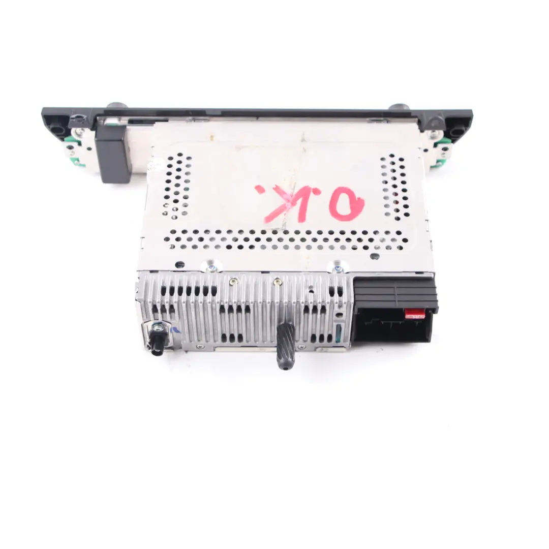 BMW X3 E83 Système de navigation par radio CID Unité contrôle Lecteur CD - SKU 9118823 - Numéro de pièce 9118823