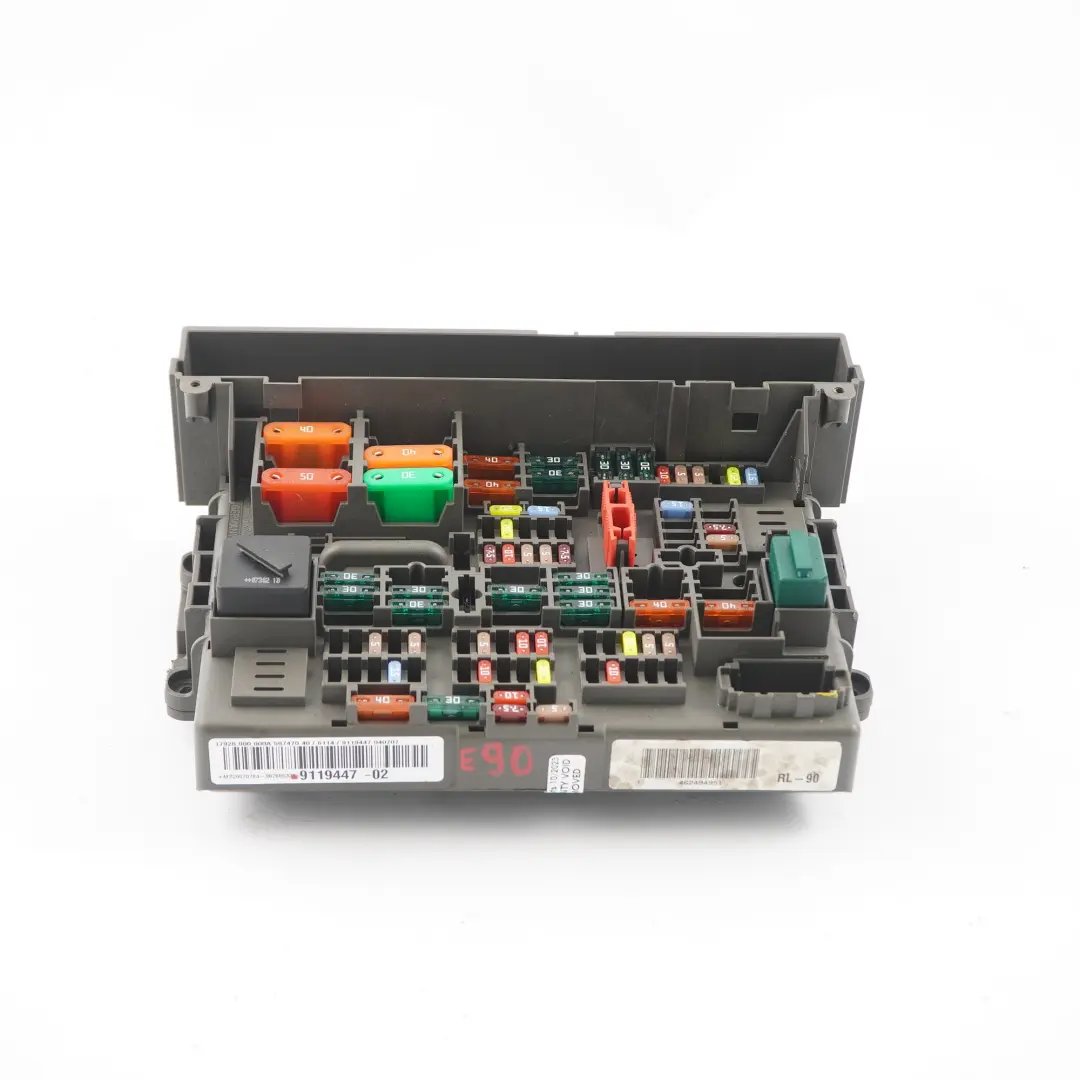 Moduł Skrzynka Bezpieczników do BMW E87 E90 E91 o numerze 9119447 BMW E87 E90 E91 Moduł Skrzynka Bezpieczników - SKU 9119447 - Numer Części 9119447