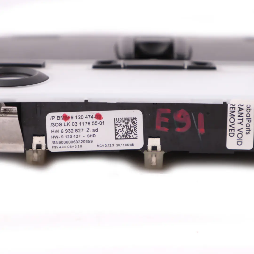 Glass Roof Light Switch Unit Module Centre Front to BMW 1 3 E81 E87 E90 with Part number 9120474 BMW 1 3 E81 E87 E90 Glass Roof Light Switch Unit Module Centre Front - SKU 9120474 - Part number 9120474