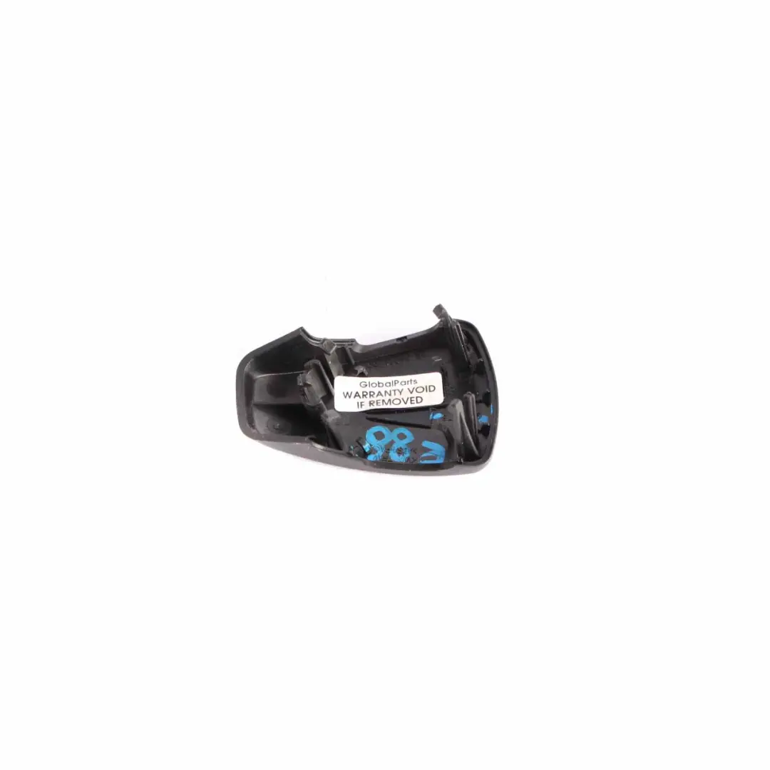 Tapa Salida Desviación Cinturón Derecha Negro para BMW E88 Cabrio con número de pieza 9120878 BMW E88 Cabrio Tapa Salida Desviación Cinturón Derecha Negro - SKU 9120878 - Número de pieza 9120878