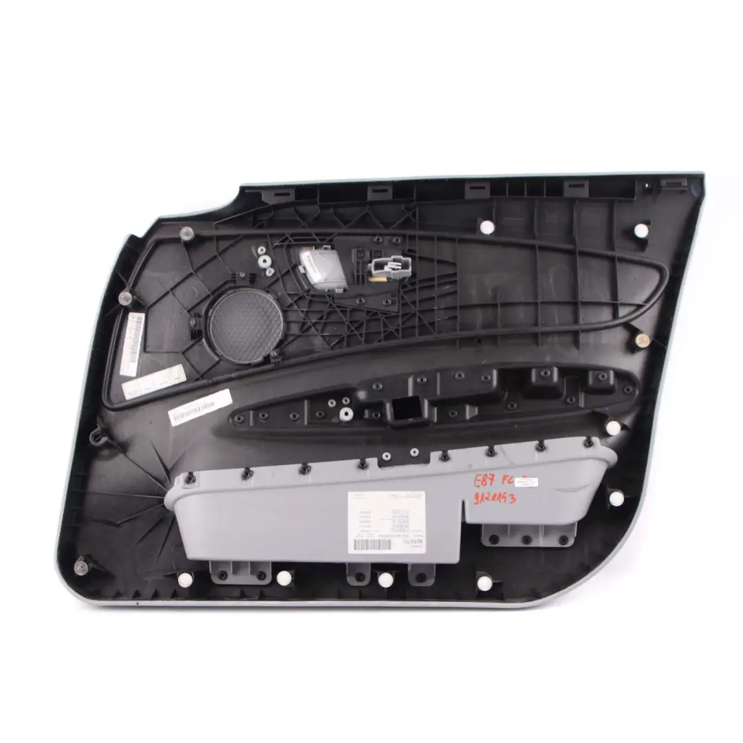 BMW E87 LCI Scheda Porta Anteriore Sinistra Pannello Trim Tessuto Alaska Grigio - SKU 9121143 - Numero di parte 9121143