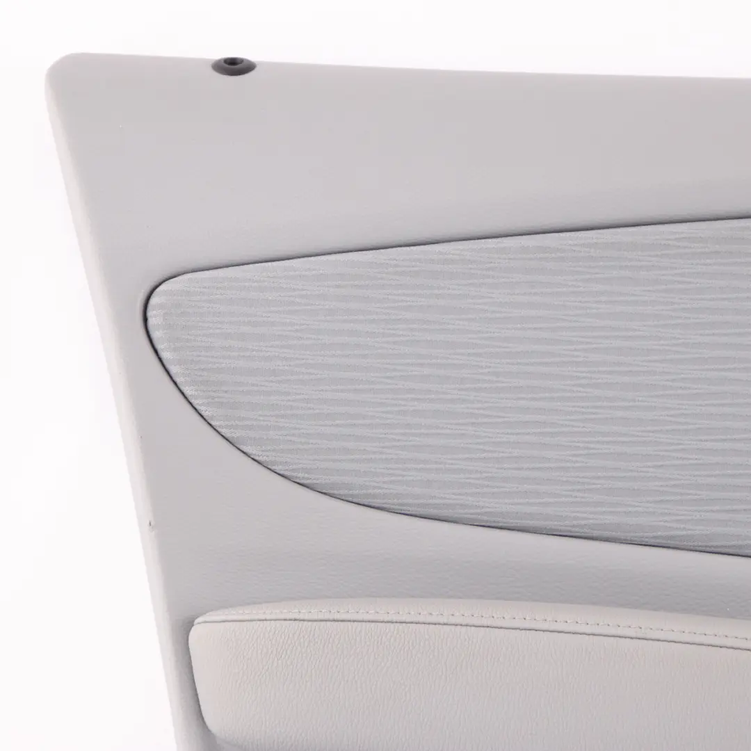 BMW E87 LCI Scheda Porta Anteriore Sinistra Pannello Trim Tessuto Alaska Grigio - SKU 9121143 - Numero di parte 9121143