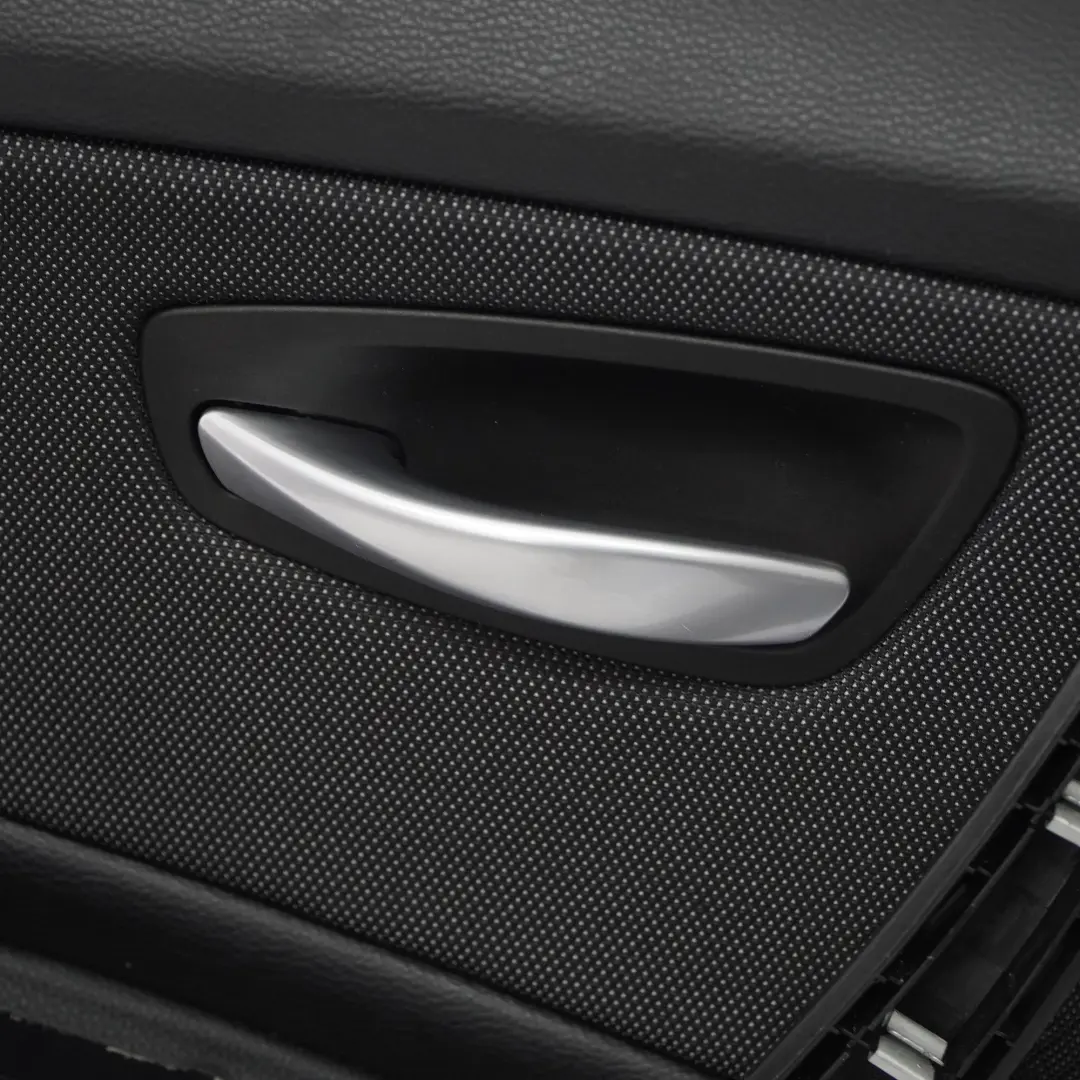 Panneau Portieres Tissu avant Gauche Anthracite pour BMW E87 LCI à propos du numéro de pièce 9121145 BMW E87 LCI Panneau Portieres Tissu avant Gauche Anthracite - SKU 9121145-1 - Numéro de pièce 9121145