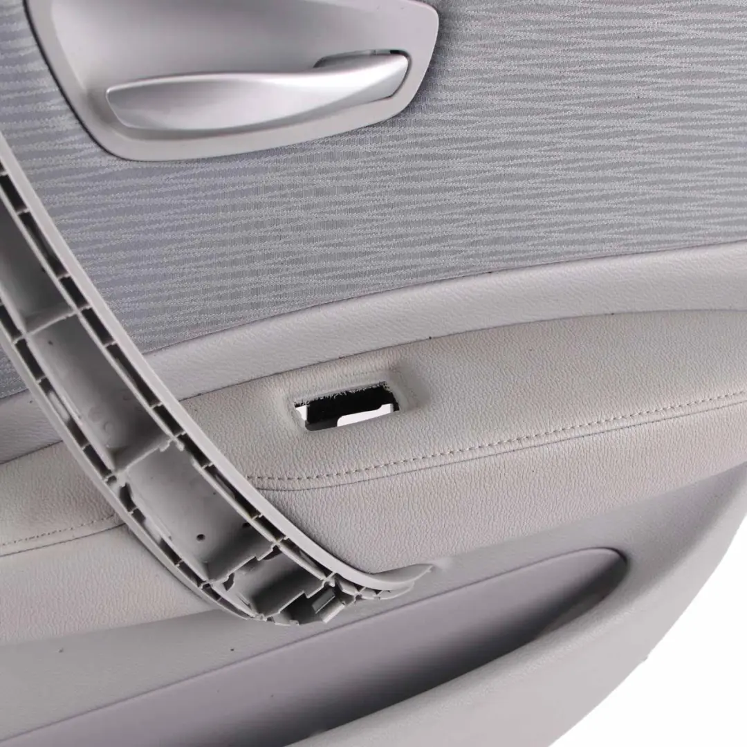 BMW E87 LCI Carte De Porte Arrière Droite Trim Panel Fabric Elektra Alaska Grey - SKU 9121192 - Numéro de pièce 9121192