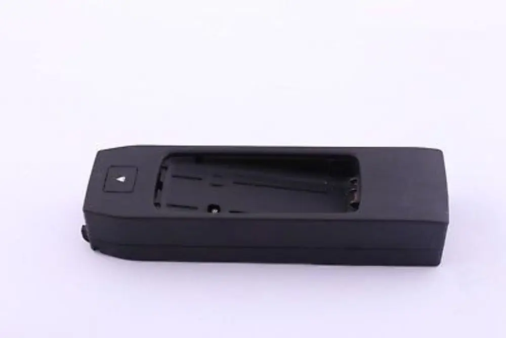 Adaptateur Téléphone Portable Boîtier D'Éjection SE T630 pour BMW E60 E81 E87 E90 F10 à propos du numéro de pièce 9122423 BMW E60 E81 E87 E90 F10 Adaptateur Téléphone Portable Boîtier D'Éjection SE T630 - SKU 9122423 - Numéro de pièce 9122423