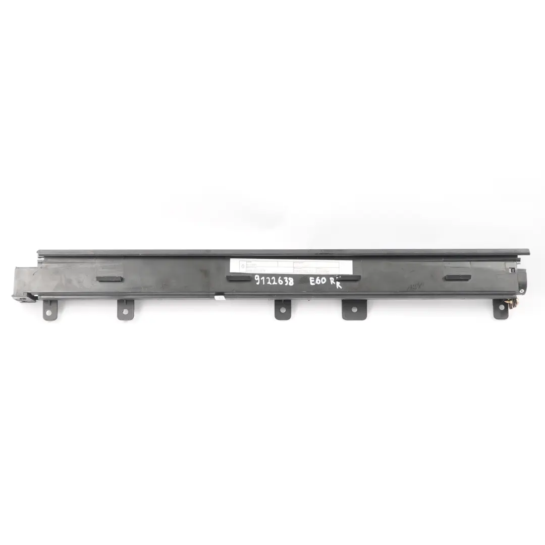 Persianas enrollables Puerta Trasera Derecha Persiana solar para BMW E60 con número de pieza 9122638 BMW E60 Persianas enrollables Puerta Trasera Derecha Persiana solar - SKU 9122638 - Número de pieza 9122638