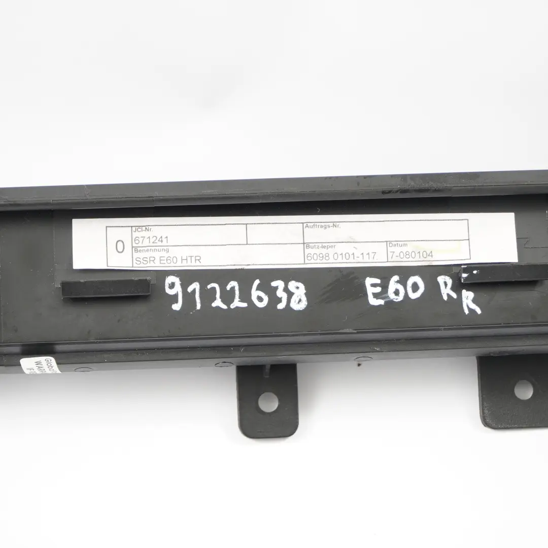 Window Roller Blind Door Rear Right O/S Sun Blind Protection to BMW E60 with Part number 9122638 BMW E60 Window Roller Blind Door Rear Right O/S Sun Blind Protection - SKU 9122638 - Part number 9122638