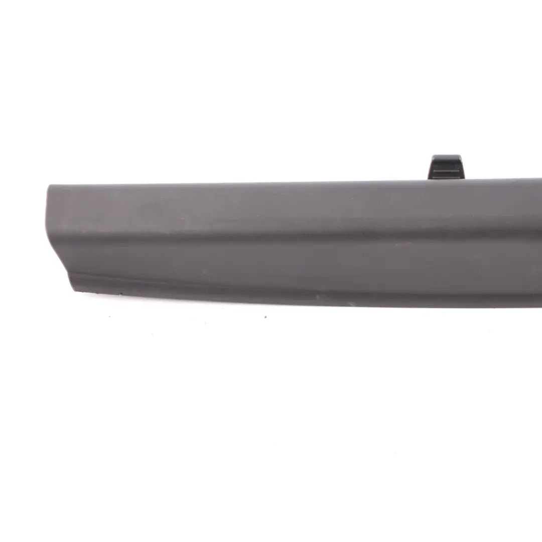 Sonnenschutzrollo Dreiecksfenster Rechts Schwarz 7071112 für BMW E60 mit Teilenummer 9122640 BMW E60 Sonnenschutzrollo Dreiecksfenster Rechts Schwarz 7071112 - SKU 9122640 - Teilenummer 9122640