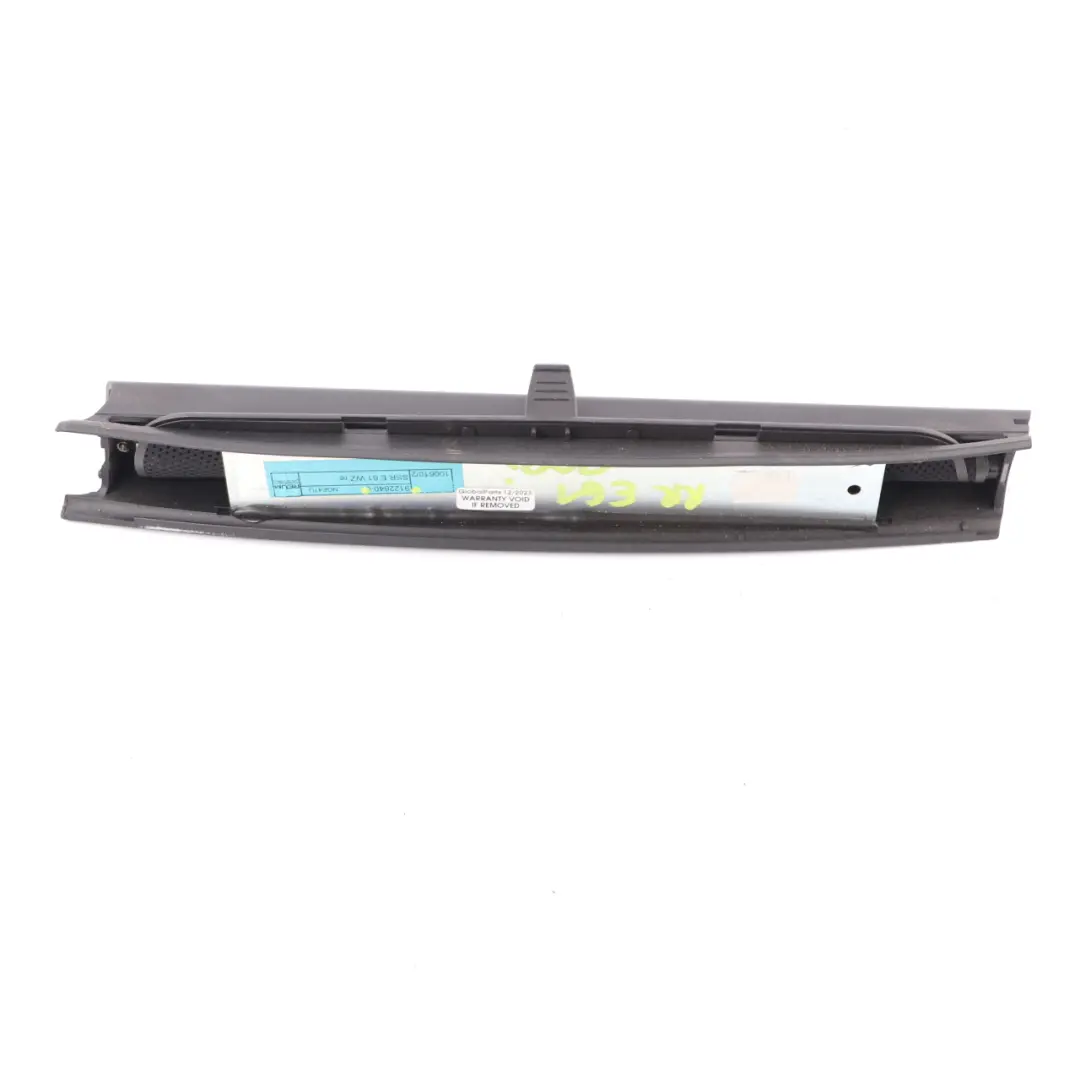 Sonnenschutzrollo Dreiecksfenster Rechts Schwarz 7071112 für BMW E60 mit Teilenummer 9122640 BMW E60 Sonnenschutzrollo Dreiecksfenster Rechts Schwarz 7071112 - SKU 9122640 - Teilenummer 9122640
