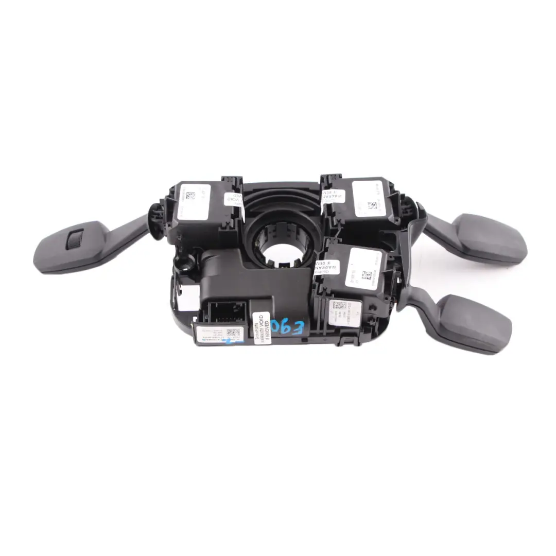 Centro di Commutazione Manopola Centralina Nero per BMW E90 E92 E93 con numero di parte 9123049 BMW E90 E92 E93 Centro di Commutazione Manopola Centralina Nero - SKU 9123049-1 - Numero di parte 9123049