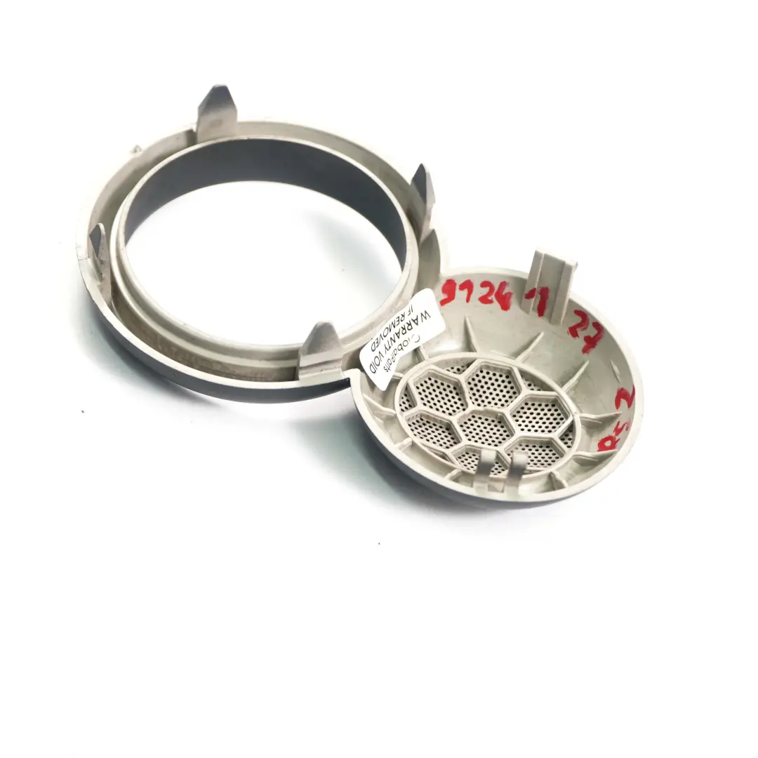 Coperchio altoparlante sinistra Griglia Grigio Metallo per Mini R52 Cabrio con numero di parte 9124127 Mini R52 Cabrio Coperchio altoparlante sinistra Griglia Grigio Metallo - SKU 9124127 - Numero di parte 9124127